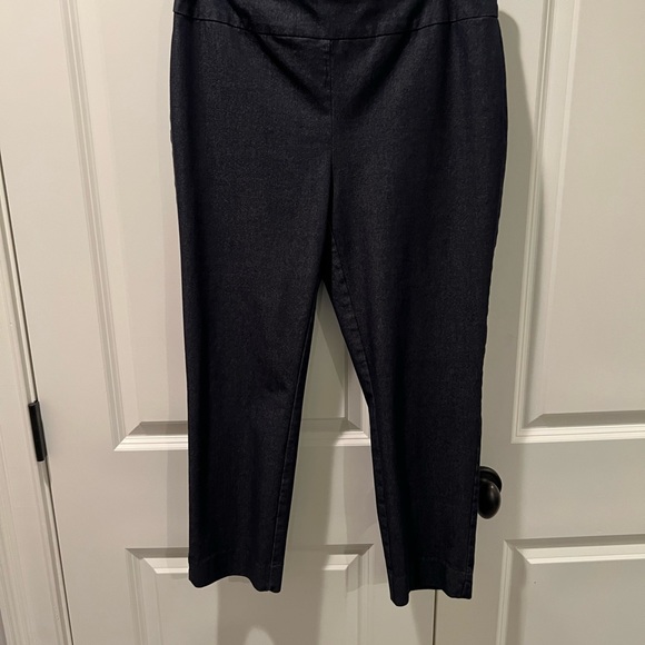 So Slimming Chico’s Pull On Crop Jeans 0.5/sz 6 - Picture 1 of 6